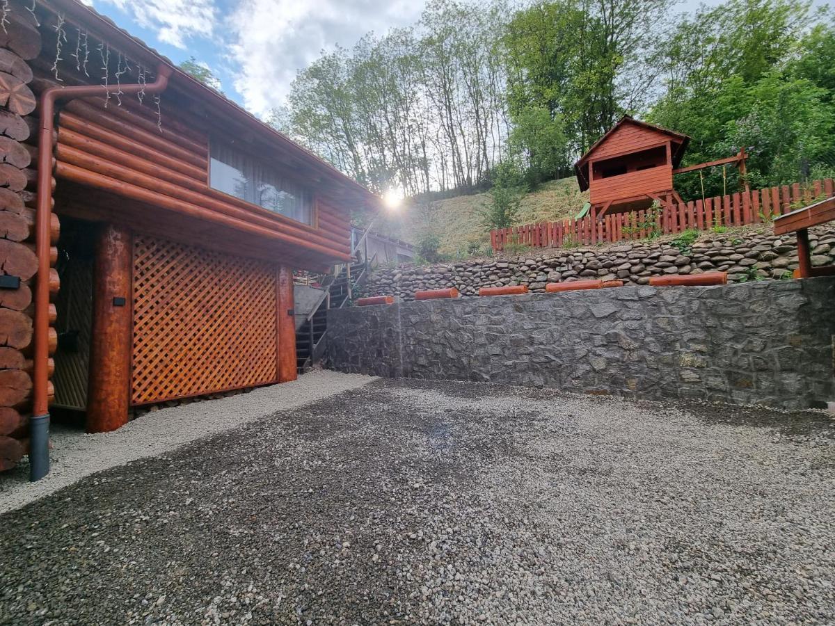 Cazare Casa Suw Toplita Magyaros Kültér fotó