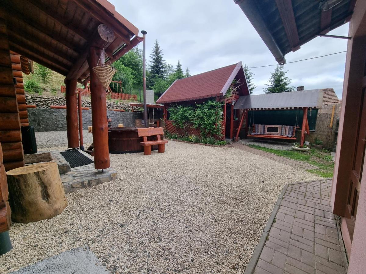 Cazare Casa Suw Toplita Magyaros Kültér fotó